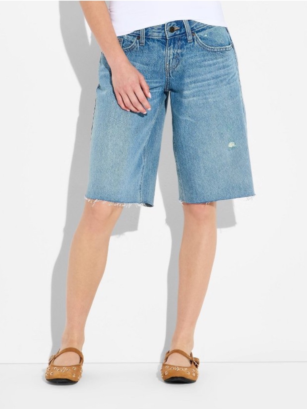 Wild Fable Women's Low-Rise Baggy Jorts Medium Wash 12 (NWT)